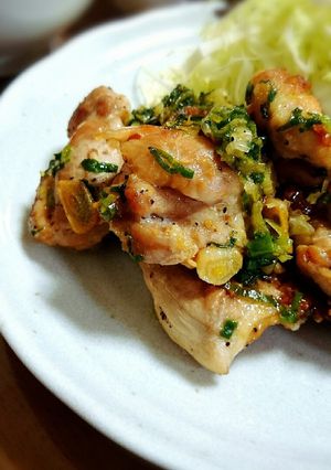 簡単すぎ！鶏もも肉のカリカリネギまみれ-レシピのメイン写真