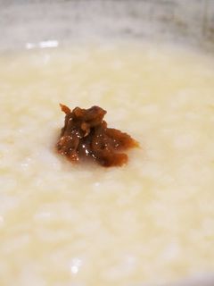 胃に優しくてポカポカ☆生姜と梅のお粥-レシピのメイン写真