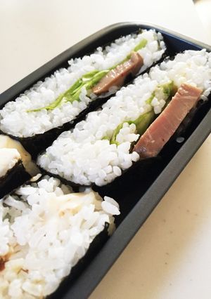 旦那弁当サイズおにぎらず☆焼豚レタス簡単-レシピのメイン写真