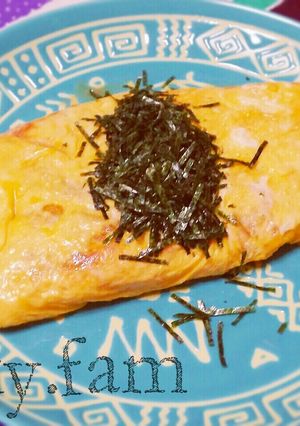 ﾊﾟｽﾀｿｰｽで明太子オムレツ-レシピのメイン写真
