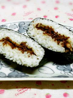 牛肉のしぐれ煮でおにぎらず ♡-レシピのメイン写真