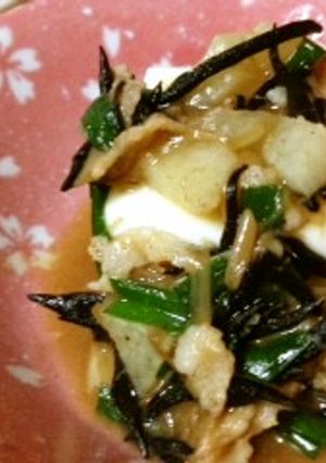 アツアツ豆腐の余り物和えかけ-レシピのメイン写真