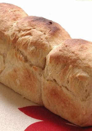 生クリーム入りちょっとリッチな食パン-レシピのメイン写真