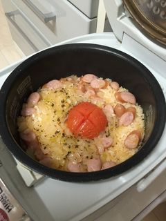 炊飯器♪トマトご飯〜洋風-レシピのメイン写真