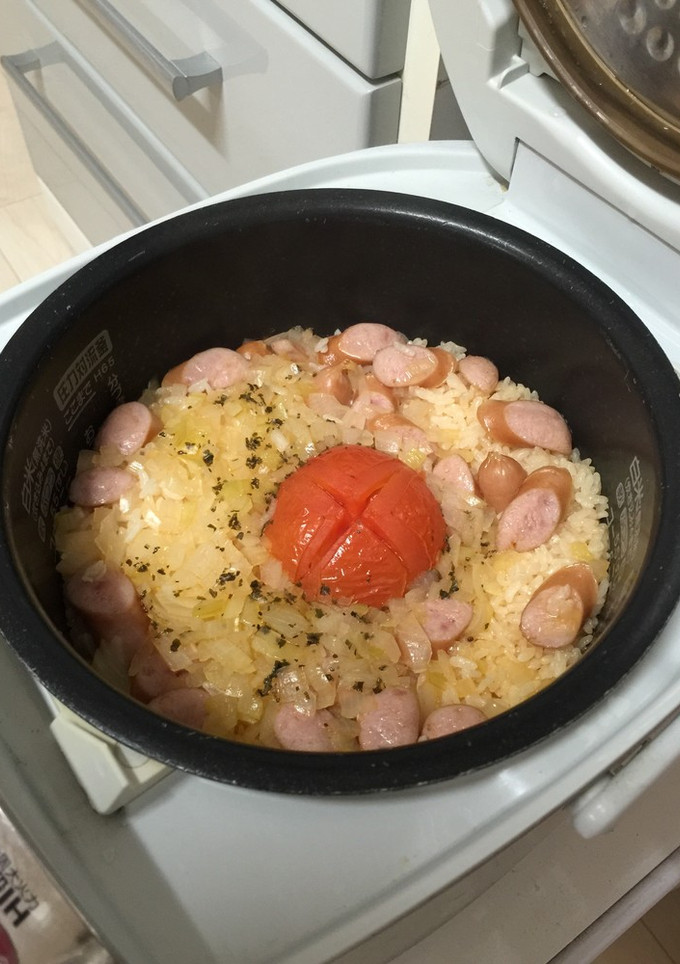 炊飯器♪トマトご飯〜洋風-レシピのメイン写真