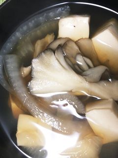 まいたけと豆腐のお吸い物-レシピのメイン写真