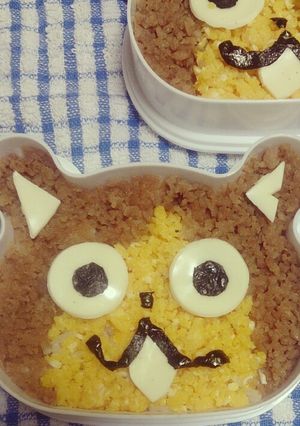 耳付弁当箱で簡単！ジバニャンそぼろ弁当-レシピのメイン写真