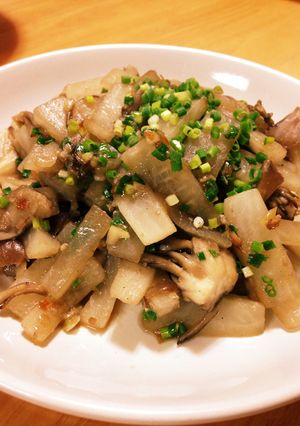 舞茸と大根の塩麹炒め-レシピのメイン写真