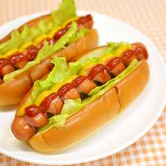 รูปของ らせんソーセージのホットドッグ