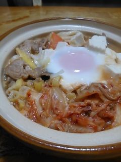 豚キムチ入り鍋焼きうどん-レシピのメイン写真