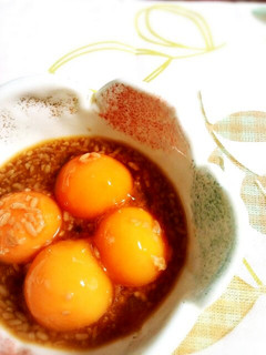 とろりんと冷凍卵の醤油麹漬け&活用法♪-レシピのメイン写真