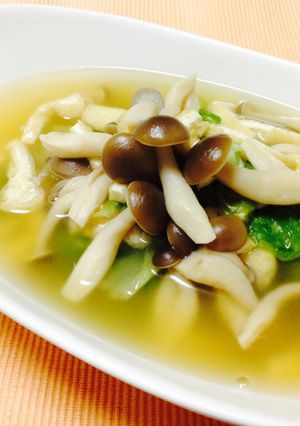 簡単すぎる♬レタスと油揚げのスープ-レシピのメイン写真