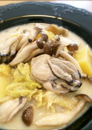牡蠣ときのこのあったか豆乳味噌スープ-レシピのメイン写真