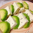豆腐とアボガドのカプレーゼ風