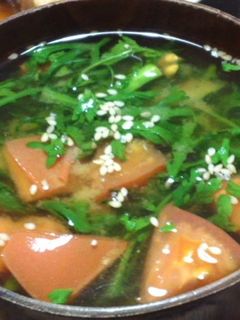 春菊とトマトのあっさりみそ汁-レシピのメイン写真