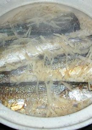 秋刀魚の土鍋炊き込みご飯-レシピのメイン写真