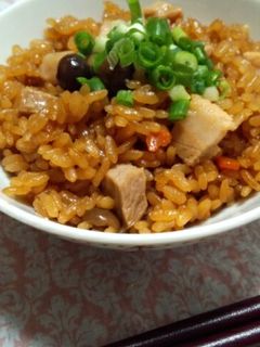 豚の角煮の煮汁で炊き込みご飯-レシピのメイン写真