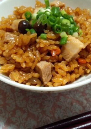 豚の角煮の煮汁で炊き込みご飯-レシピのメイン写真