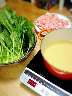 スピーディーに!ほうれん草と豚しゃぶ鍋-レシピのメイン写真