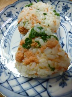 わさび菜としゃけフレークのおにぎり-レシピのメイン写真