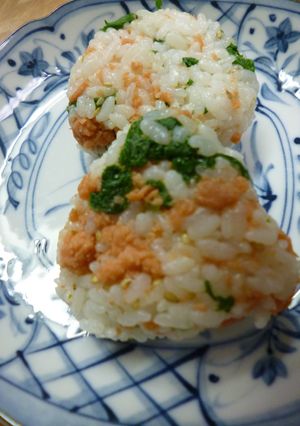 わさび菜としゃけフレークのおにぎり-レシピのメイン写真