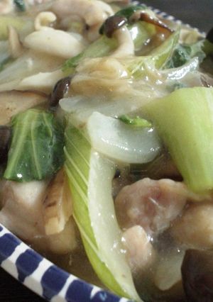 (∵)屋：セロリと鶏の塩きのこ炒め-レシピのメイン写真