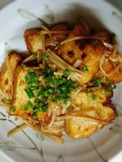 すぐできる!厚揚げとえのきの炒め物-レシピのメイン写真