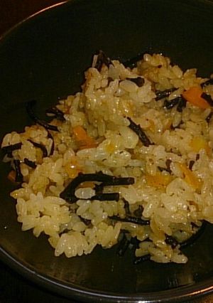 冷凍水餃子でもちもち、炊き込みごはん♪-レシピのメイン写真