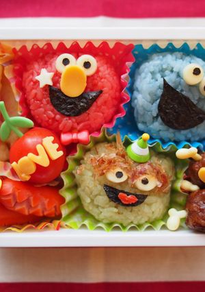 エルモ☆クッキーモンスター☆簡単キャラ弁-レシピのメイン写真