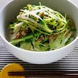 アレンジ丼☆豆苗もやしの塩麹炒めそぼろ丼