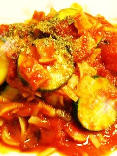 ズッキーニときのこのトマトパスタ-レシピのメイン写真