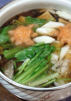 揚げたらと揚げ餅の鍋 紅葉飾り-レシピのメイン写真
