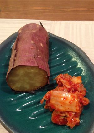 焼き芋とキムチ、一緒に食べるだけ！-レシピのメイン写真