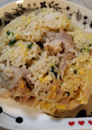 サッポロ一番塩ラーメンでねぎ塩豚チャーハン-レシピのメイン写真