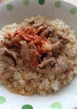 ボリューム満点！キムチ豚丼-レシピのメイン写真