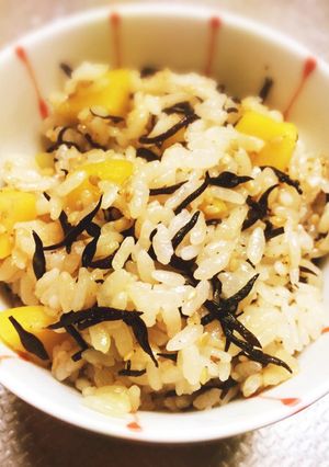 ひじきと栗の胡麻炊き込みご飯-レシピのメイン写真