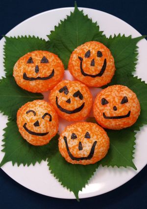 ハロウィン☆フィラデルフィアボール寿司-レシピのメイン写真