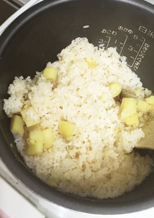 シンプルにさつまいもご飯 炊くだけ-レシピのメイン写真