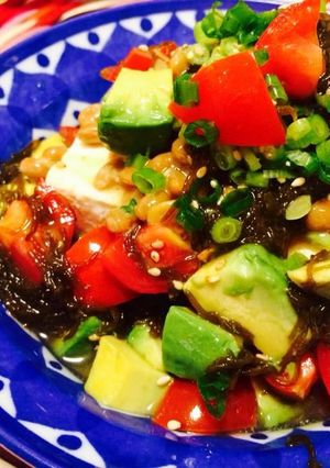 早摘み生もずくで具沢山納豆冷や奴-レシピのメイン写真