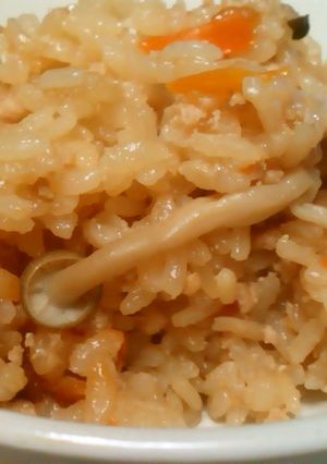 まいぅー♪鶏そぼろ炊き込みごは～ん♪-レシピのメイン写真