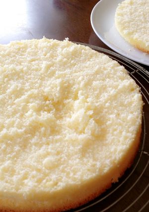 しっとりふわふわ♪スポンジケーキ-レシピのメイン写真
