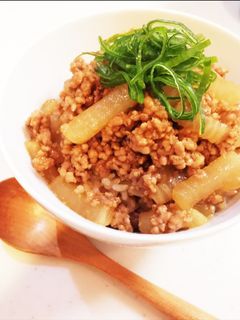 大根と豚ミンチの甘辛丼-レシピのメイン写真