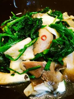 ヒラタケとほうれん草のにんにく炒め-レシピのメイン写真