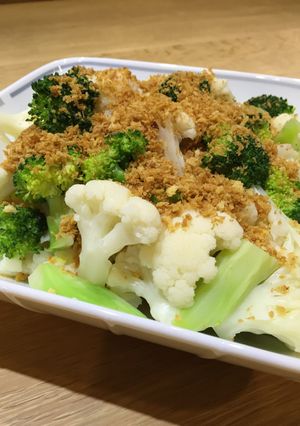 ブロッコリーとカリフラワーのパン粉がけ♪-レシピのメイン写真