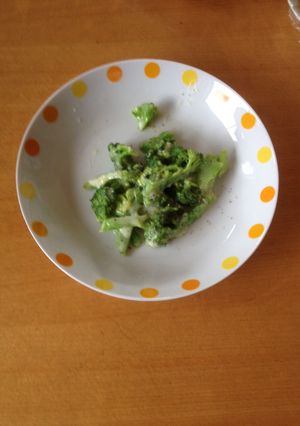 ブロッコリーのチーズ炒め-レシピのメイン写真