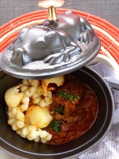 ストウブで牛肉のトマト煮込み-レシピのメイン写真