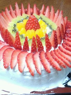 イチゴのデコレーションケーキ-レシピのメイン写真