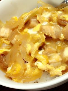 ランチ夜食に お麩のふわふわ卵とじ丼ぶり-レシピのメイン写真
