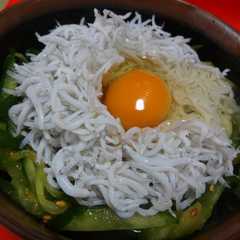 รูปของ ランチに☆我が家の簡単しらす丼