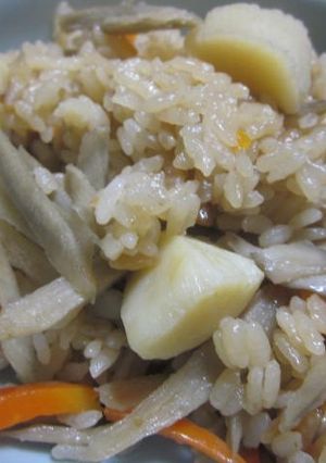 貝柱とマイタケの炊き込みご飯-レシピのメイン写真